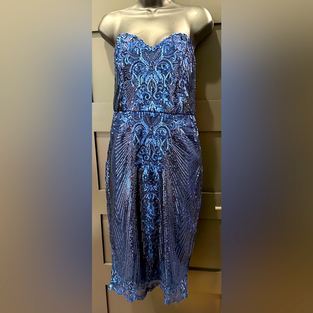 Gorgeous Blue & Black Sleeveless Tea Length Fitted Dress, UK 10; US 6